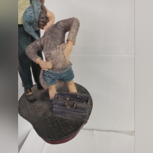 Dr. Preparing Shot for Young Boy Rare Vintage Sculpture Heavy Resin & Metal - Picture 4 of 12